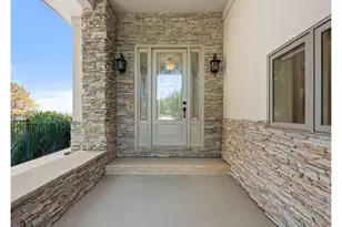 977 Thorncreek Ct, Thornton, CO 80241 - Photo 2