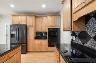 977 Thorncreek Ct, Thornton, CO 80241 - Photo 20