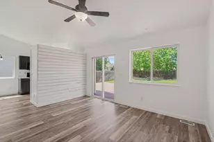 943 Eagle Dr, Loveland, CO 80537 - Photo 4