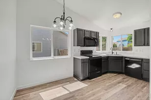 943 Eagle Dr, Loveland, CO 80537 - Photo 8