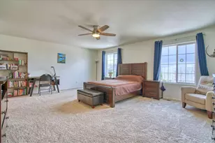 5340 Stagecoach Ave, Longmont, CO 80504 - Photo 34