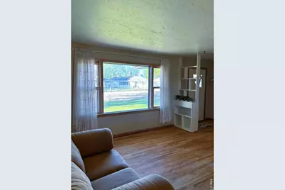 120 Parkview Dr, Sterling, CO 80751 - Photo 2
