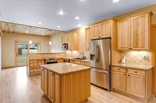 1005 Hide A Way Ln, Estes Park, CO 80517 - Photo 2