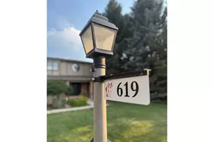 619 Crawford Cir, Longmont, CO 80504 - Photo 2