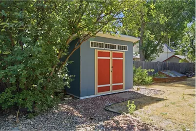 545 E 11th St, Loveland, CO 80537 - Photo 26
