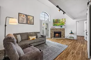18494 E Kepner Pl, Aurora, CO 80017 - Photo 2