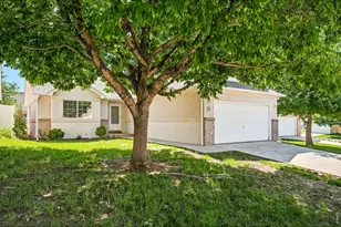 1720 32nd St, Evans, CO 80620 - Photo 2