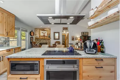 2806 Aspen Ln, Estes Park, CO 80517 - Photo 22