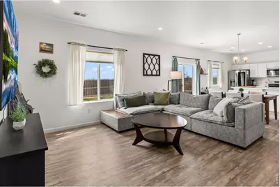 1246 Sherman Dr, Dacono, CO 80514 - Photo 4