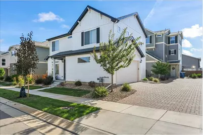 10195 Worchester St, Commerce City, CO 80022 - Photo 2