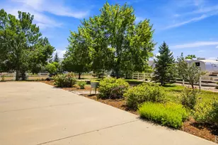 2038 Burbank St, Berthoud, CO 80513 - Photo 12