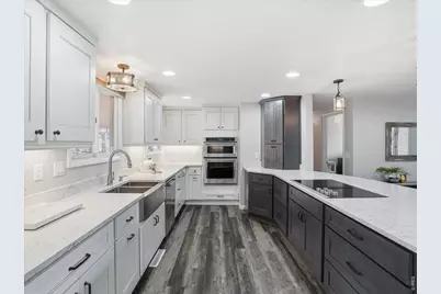 2607 Wildwood Dr, Estes Park, CO 80517 - Photo 2