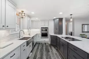2607 Wildwood Dr, Estes Park, CO 80517 - Photo 2