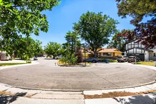 12597 W Maryland Pl, Lakewood, CO 80228 - Photo 8
