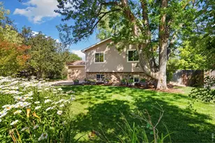 1955 Sandalwood Ln, Fort Collins, CO 80526 - Photo 2