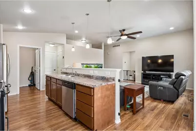 1037 E 25th St, Greeley, CO 80631 - Photo 4