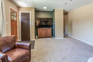 2430 W Plum St, Fort Collins, CO 80521 - Photo 10
