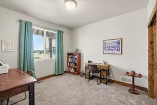 1643 Hoehne St, Loveland, CO 80538 - Photo 20