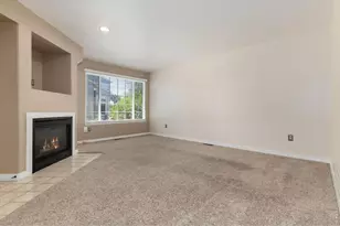 1419 Red Mountain Dr, Longmont, CO 80504 - Photo 4