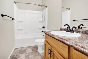 1884 Covered Bridge Pkwy, Windsor, CO 80550 - Photo 20