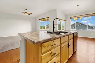 1884 Covered Bridge Pkwy, Windsor, CO 80550 - Photo 4