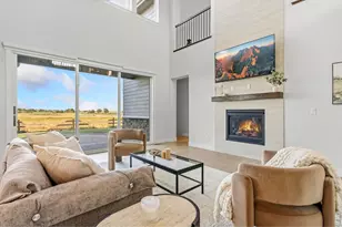 960 Larimer Ridge Pkwy, Timnath, CO 80547 - Photo 8