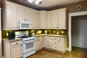 324 S Bowman Ave, Holyoke, CO 80734 - Photo 4