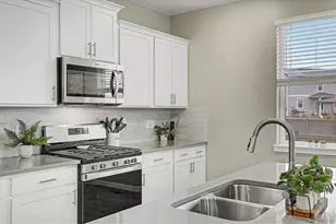 15704 Roslyn St, Thornton, CO 80602 - Photo 24