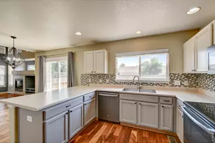 2504 Carriage Dr, Milliken, CO 80543 - Photo 14