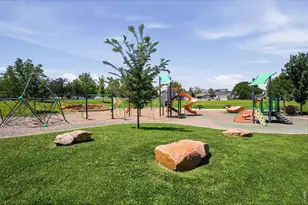 1747 Sumac St, Longmont, CO 80501 - Photo 38