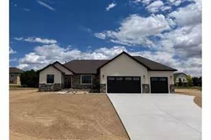 31 Lakeview Cir, Fort Morgan, CO 80701 - Photo 1