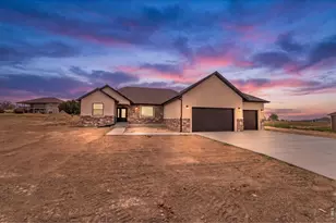 31 Lakeview Cir, Fort Morgan, CO 80701 - Photo 1