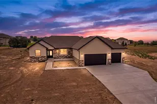 31 Lakeview Cir, Fort Morgan, CO 80701 - Photo 2