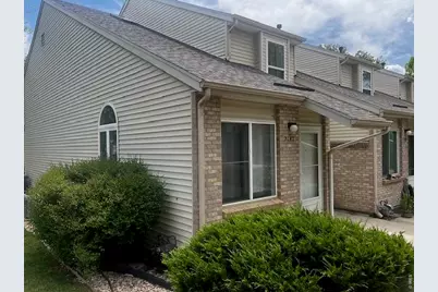 2142 Meadow Ct, Longmont, CO 80501 - Photo 2