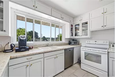 1360 Pine St, Loveland, CO 80537 - Photo 14