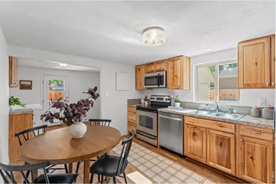 1321 E 5th St, Loveland, CO 80537 - Photo 12