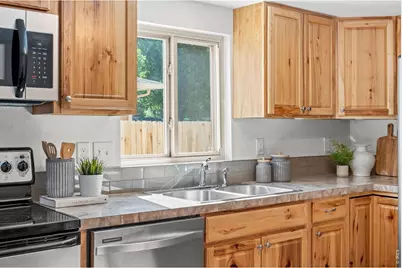 1321 E 5th St, Loveland, CO 80537 - Photo 10