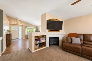 5472 Fox Run Blvd, Longmont, CO 80504 - Photo 8