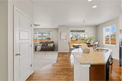 163 N Jamestown Way, Aurora, CO 80018 - Photo 6