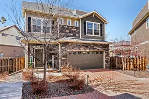 26168 E Maple Dr, Aurora, CO 80018 - Photo 2