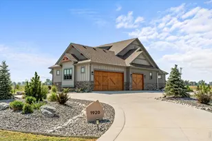1920 Country Dr, Frederick, CO 80504 - Photo 2