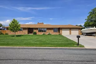 4103 Lissa Dr, Loveland, CO 80537 - Photo 1