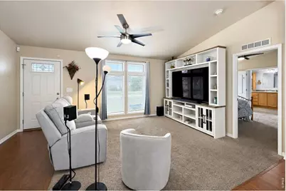 7821 St Vrain Dr, Frederick, CO 80530 - Photo 8