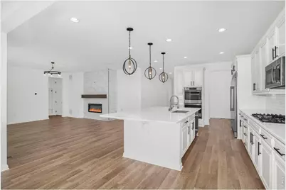 15160 Gaylord St, Thornton, CO 80602 - Photo 10