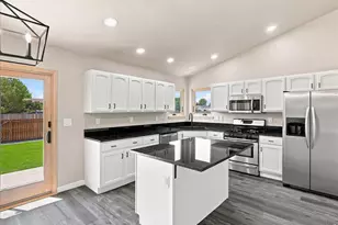 96 W Forest St, Milliken, CO 80543 - Photo 8