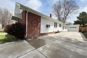 322 Euclid St, Fort Morgan, CO 80701 - Photo 2