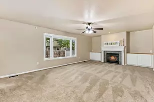 894 Durum St, Windsor, CO 80550 - Photo 4