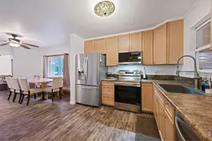 1246 E 4th St, Loveland, CO 80537 - Photo 24