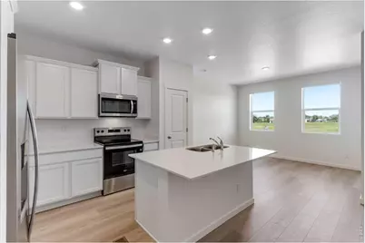656 S Cabernet Ave, Fort Lupton, CO 80621 - Photo 2