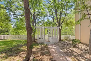 2630 Iris Ave, Boulder, CO 80304 - Photo 24